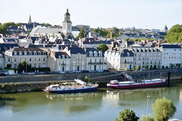 Faire des rencontres amoureuses à Angers